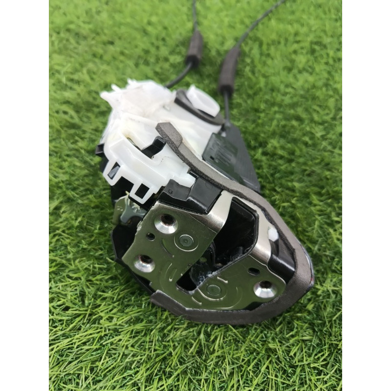 Замок дверей (кузов і елементи) Subaru Forester SK 2020 2.5 61035SJ000