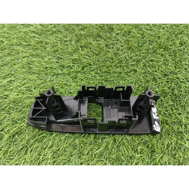 Накладка кнопок склопідйомника (салон) Subaru Forester SK 2020 2.5 83472FL000
