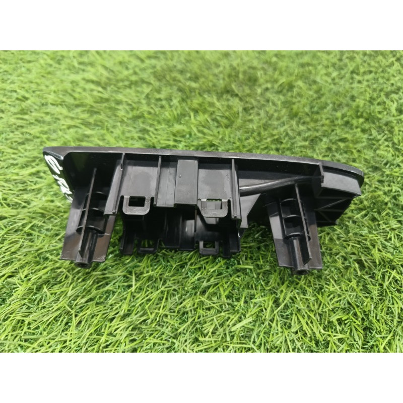 Накладка кнопок склопідйомника (салон) Subaru Forester SK 2020 2.5 83472FL000