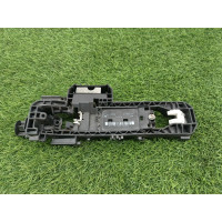 Кронштейн ручки двери