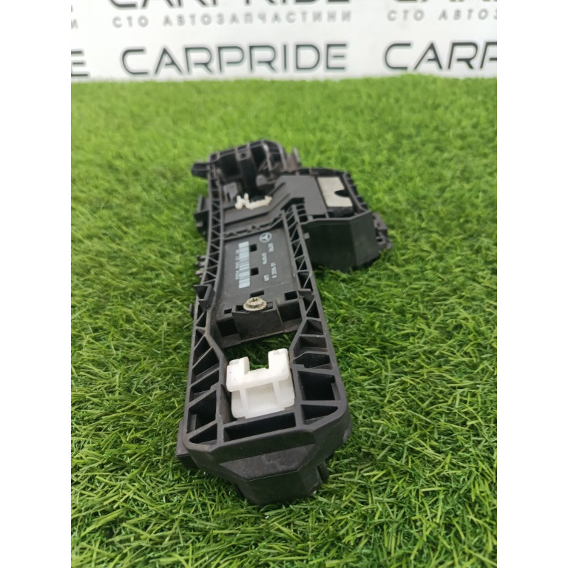 Кронштейн ручки двери (кузов и элементы) Mercedes-Benz E-class w212 2013 2.2 CDI a2047602134