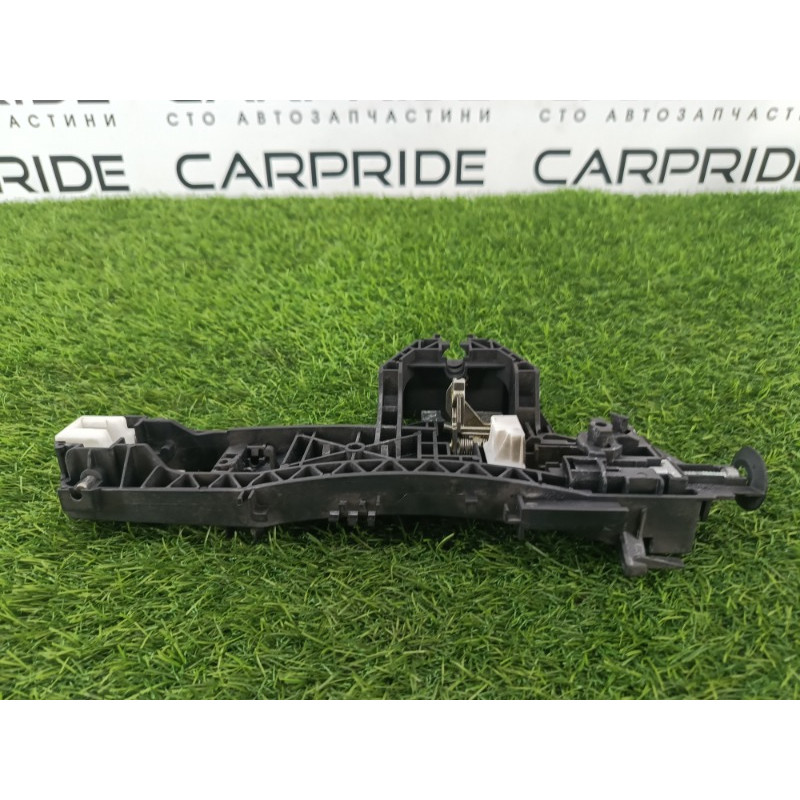 Кронштейн ручки двери (кузов и элементы) Mercedes-Benz E-class w212 2013 2.2 CDI a2047602134