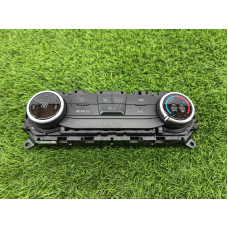 Панель управления климат-контролем