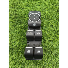 Блок кнопок стеклоподъемников