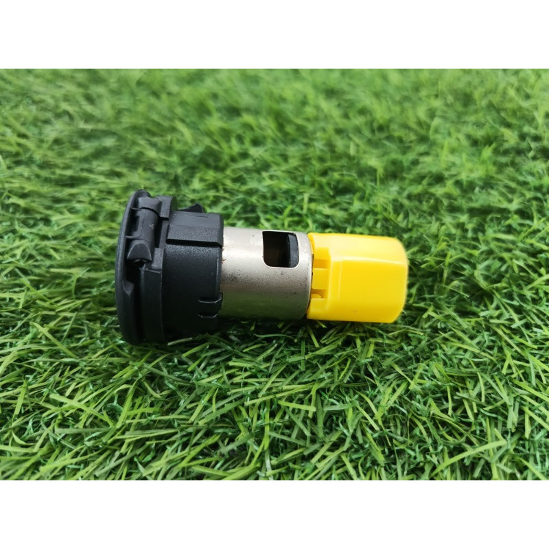 Розетка (электрика) Ford Ecosport B515 2018 1.0L F1EZ-19N236-A