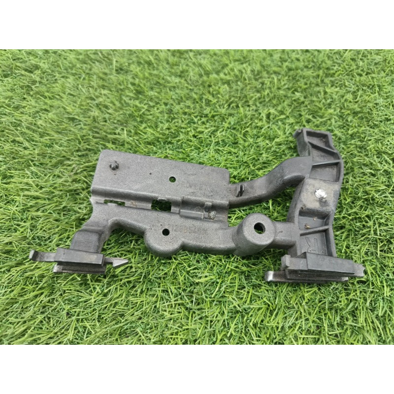 Крепление бампера (кузов и элементы) Mercedes-Benz E-class w212 2013 2.2 CDI a2128854614