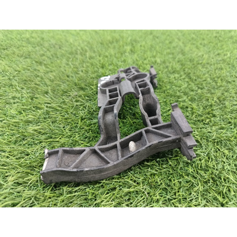 Крепление бампера (кузов и элементы) Mercedes-Benz E-class w212 2013 2.2 CDI a2128854614