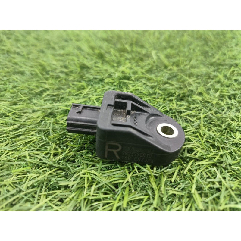 Датчик удара (электрика / датчики) Subaru Forester SJ 98237yc010