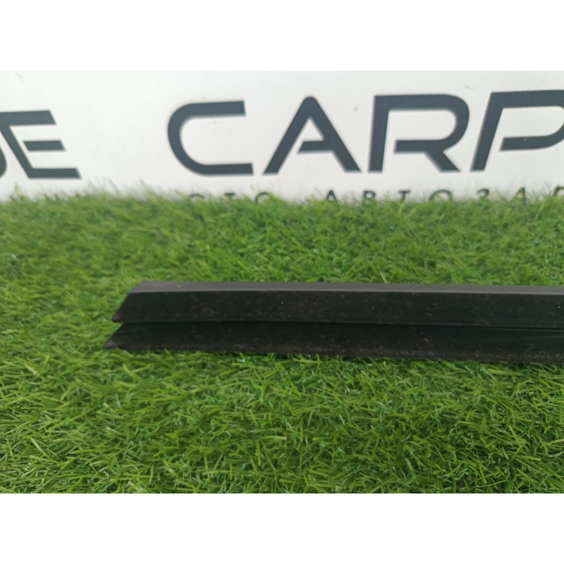 Молдинг стекла внутренний (наружные элементы кузова) Ford ESCAPE MK4 2020 1.5 LJ6Z7821457B