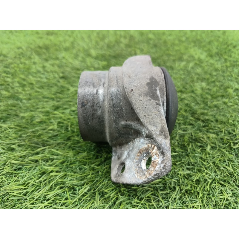 Опора стойки (подвеска) AUDI A6 C7 2011 2.0 tdi 4g0513353a