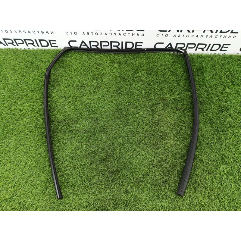 Уплотнитель стекла двери (кузов и элементы) Subaru Forester SK 2020 2.5 63527SJ030