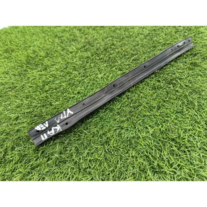 Ущільнювач капота (кузов і елементи) Mitsubishi Outlander GM4W 2022 2.50 2104301618