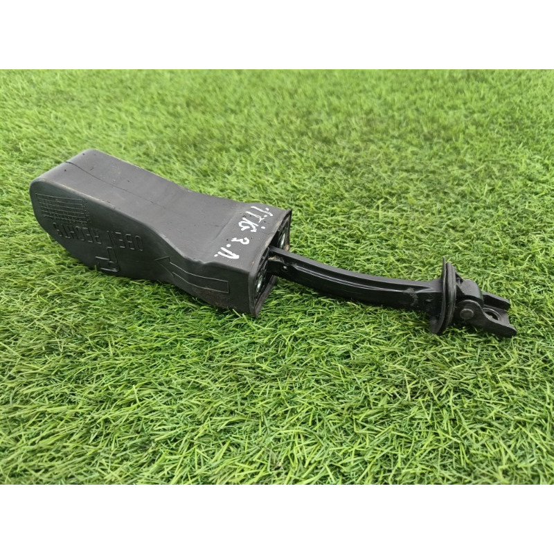 Ограничитель двери (кузов и элементы) Volkswagen Tiguan 5N 2011 1.4 CAVA 5n0837249a