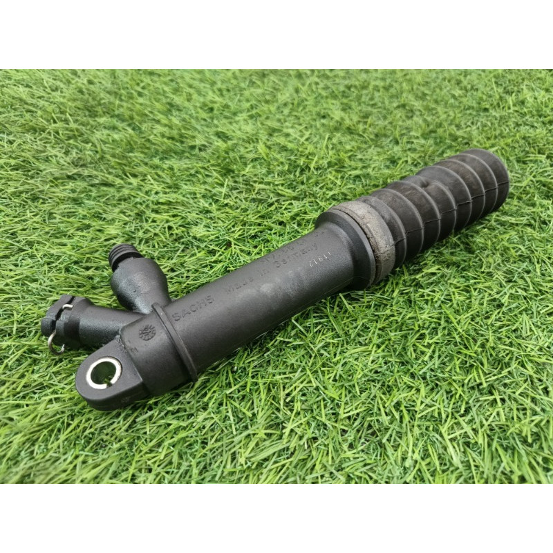 Рабочий цилиндр сцепления (трансмиссия) AUDI A6 C7 2011 2.0 tdi 8k0721257a