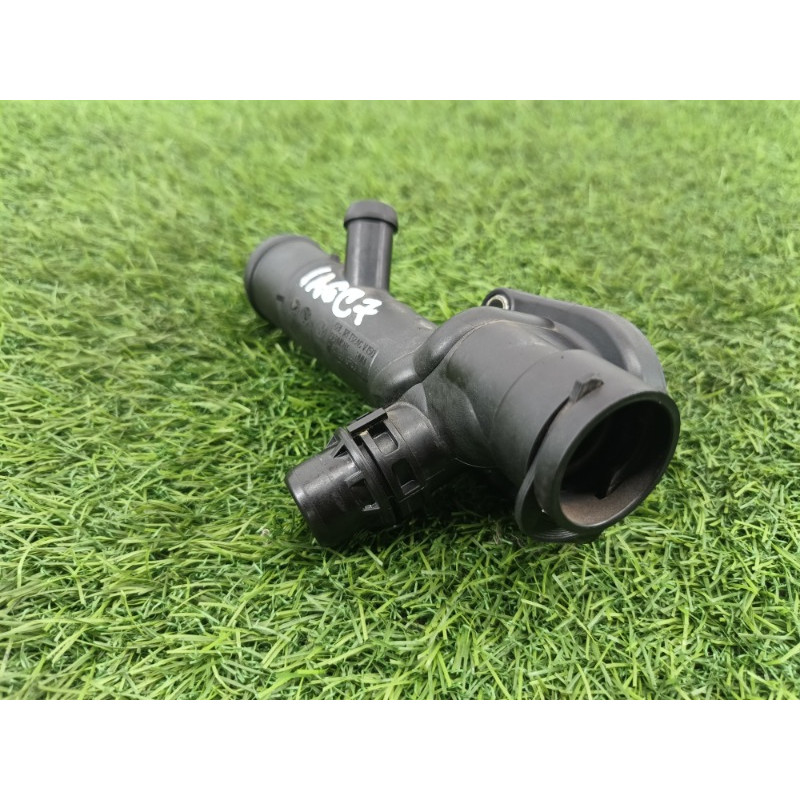 Фланець (система охолодження) AUDI A6 C7 2011 2.0 tdi 03l121132ac