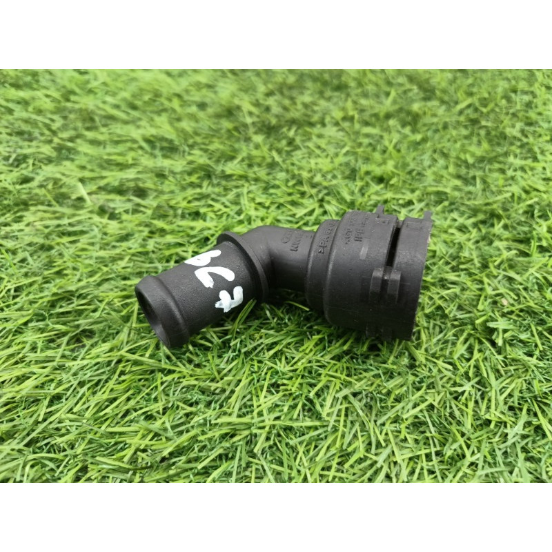 Фланец (система охлаждения) AUDI A6 C7 2011 2.0 tdi 4g0122293g