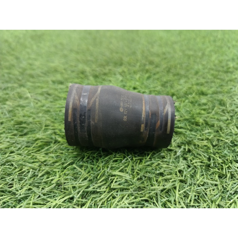 Патрубок (система охлаждения) AUDI A6 C7 2011 2.0 tdi 03l121101