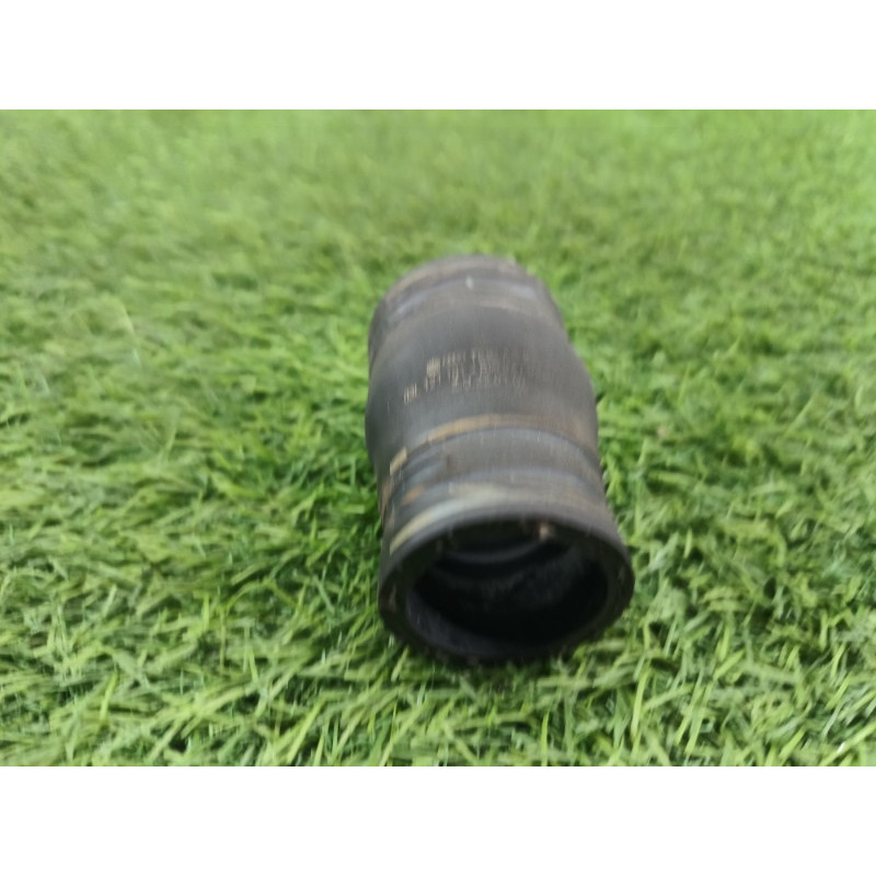 Патрубок (система охлаждения) AUDI A6 C7 2011 2.0 tdi 03l121101