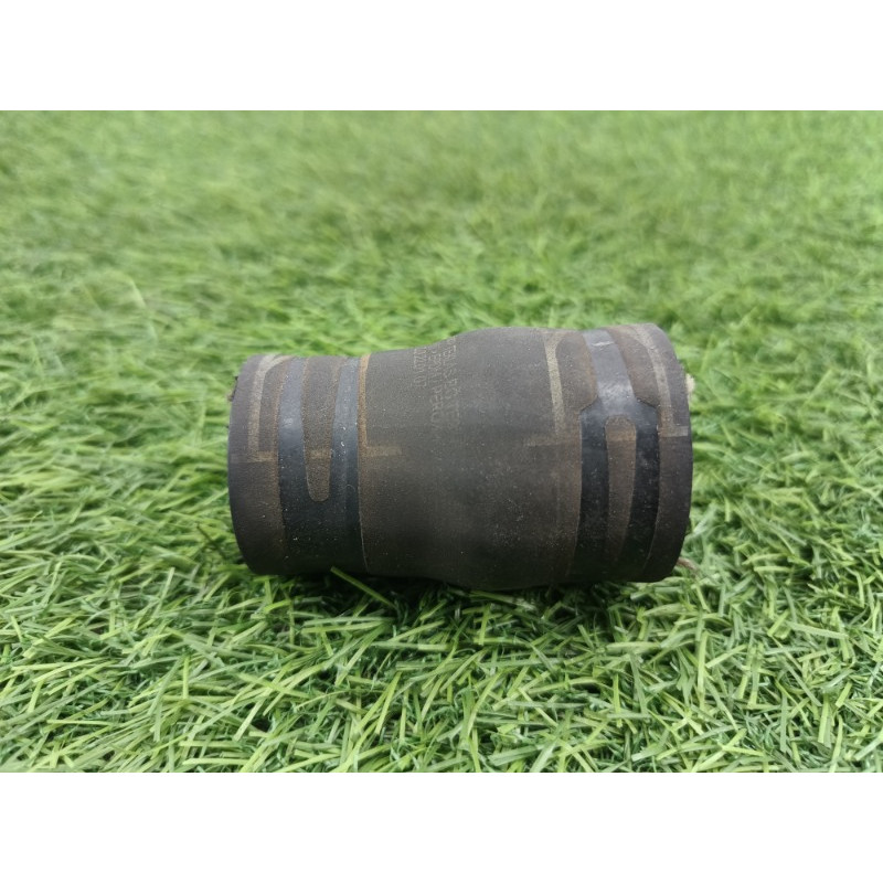 Патрубок (система охлаждения) AUDI A6 C7 2011 2.0 tdi 03l121101