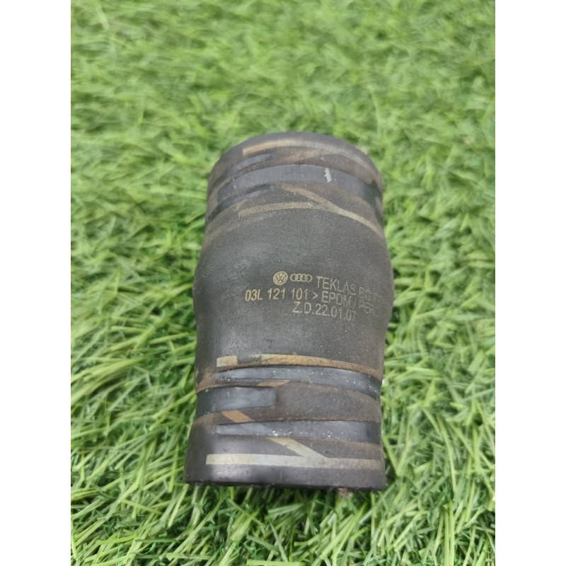 Патрубок (система охлаждения) AUDI A6 C7 2011 2.0 tdi 03l121101