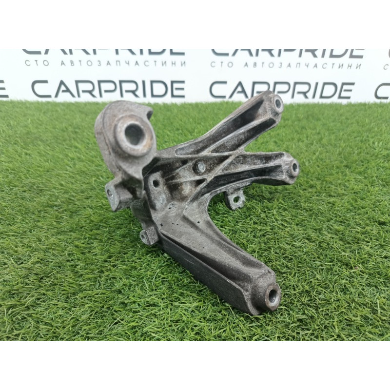 Кронштейн двигателя (кронштейны двигателя) AUDI A6 C7 2011 2.0 tdi 8k0199308be