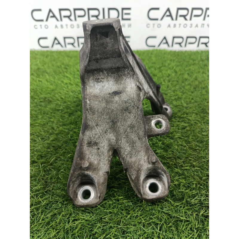 Кронштейн двигателя (кронштейны двигателя) AUDI A6 C7 2011 2.0 tdi 8k0199308be