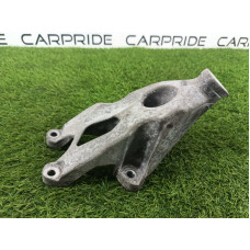 Кронштейн двигателя