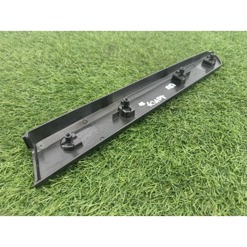 Декоративная накладка карты двери (салон) Chevrolet Captiva C140 2011 2.2 D (z22d1) 96630763