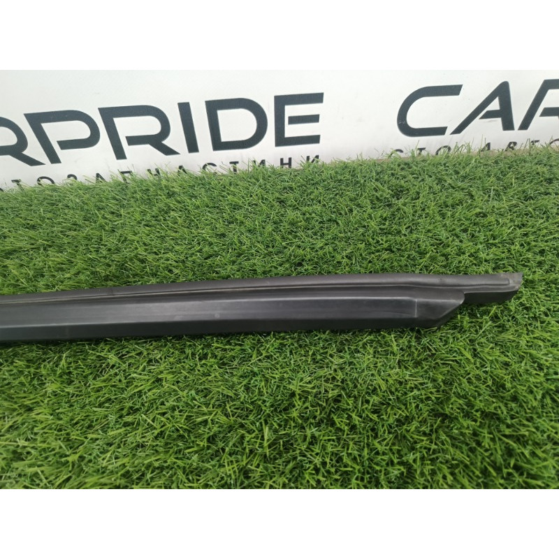 Уплотнитель проема двери (кузов и элементы) Chevrolet Captiva C140 2011 2.2 D (z22d1) 95061128