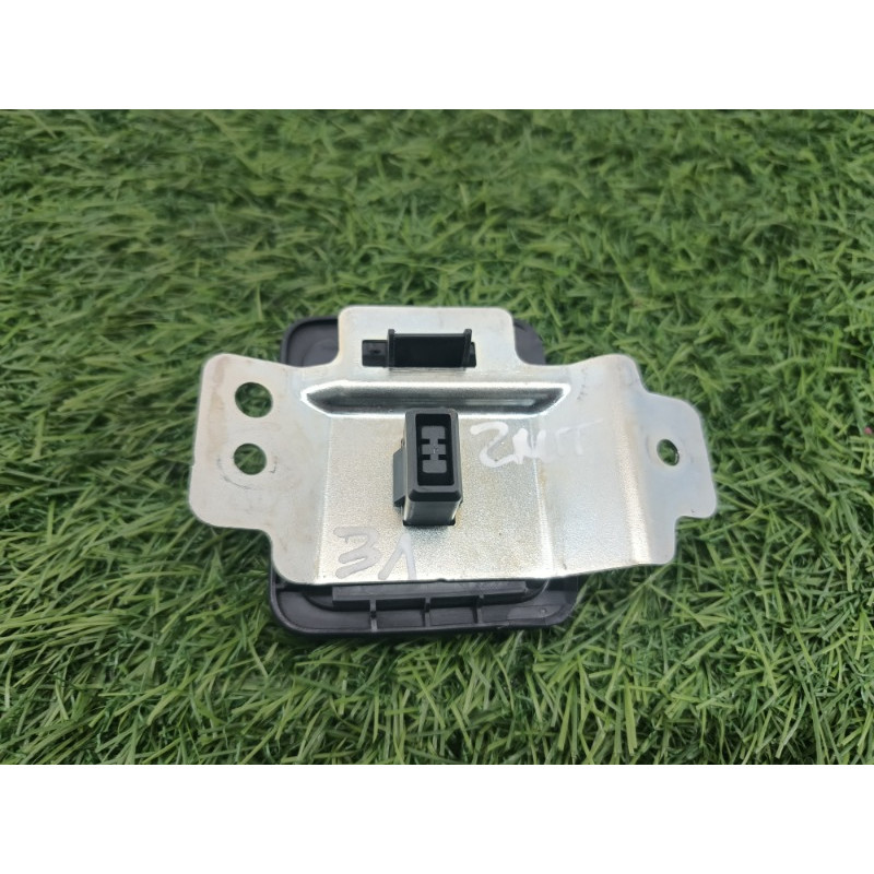 Петля багажника (кузов и элементы) Mitsubishi Outlander GM4W 2022 2.50