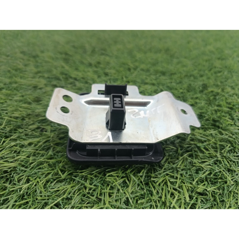 Петля багажника (кузов и элементы) Mitsubishi Outlander GM4W 2022 2.50