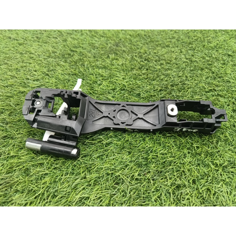 Кронштейн ручки двери (кузов и элементы) Subaru Forester SK 2019 2.5 62142SJ010