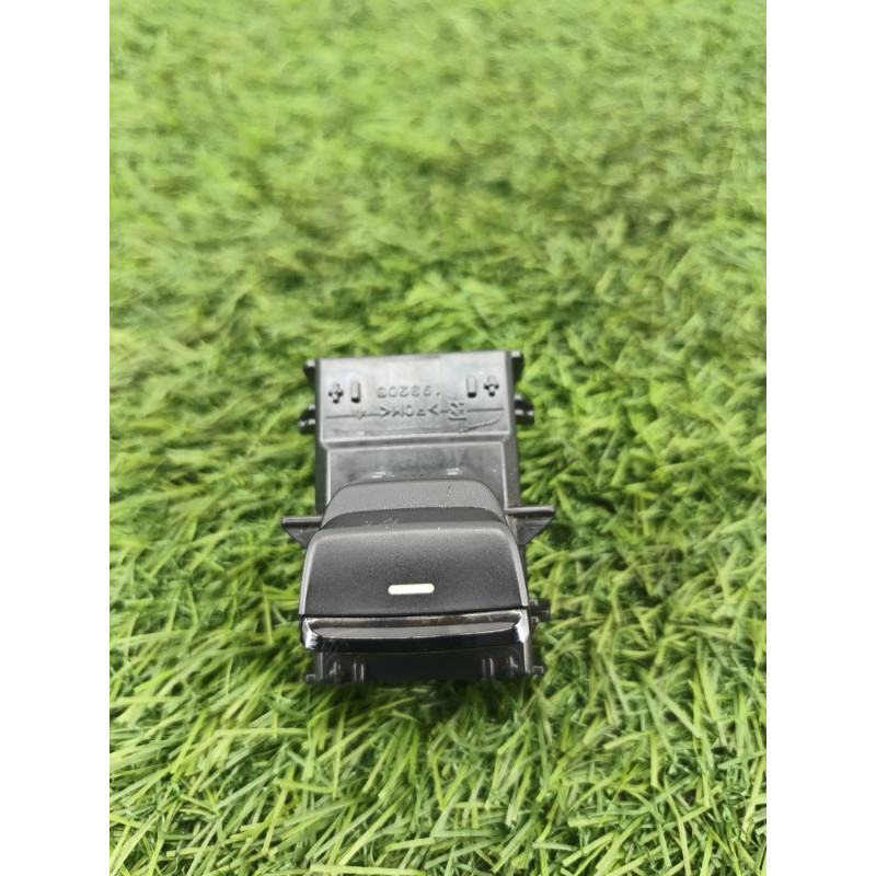 Кнопка стеклоподъемника (электрика / кнопки) Subaru Forester SK 2019 2.5 83071FL320