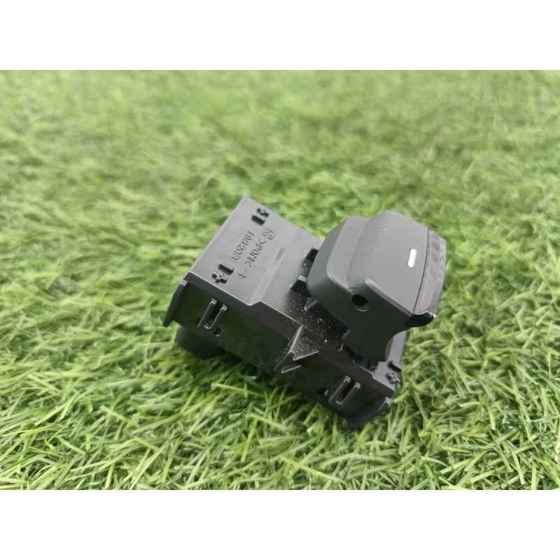 Кнопка стеклоподъемника (электрика / кнопки) Subaru Forester SK 2019 2.5 83071FL320