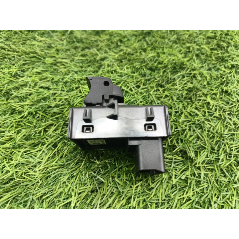 Кнопка стеклоподъемника (электрика / кнопки) Subaru Forester SK 2019 2.5 83071FL320