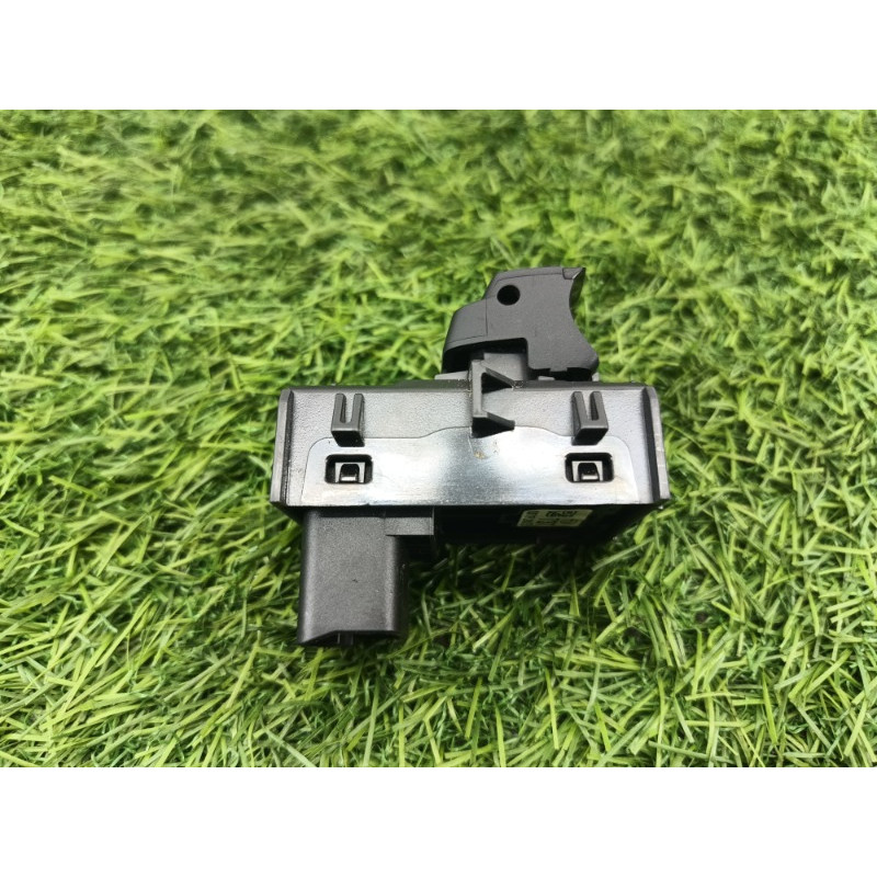 Кнопка стеклоподъемника (электрика / кнопки) Subaru Forester SK 2019 2.5 83071FL320