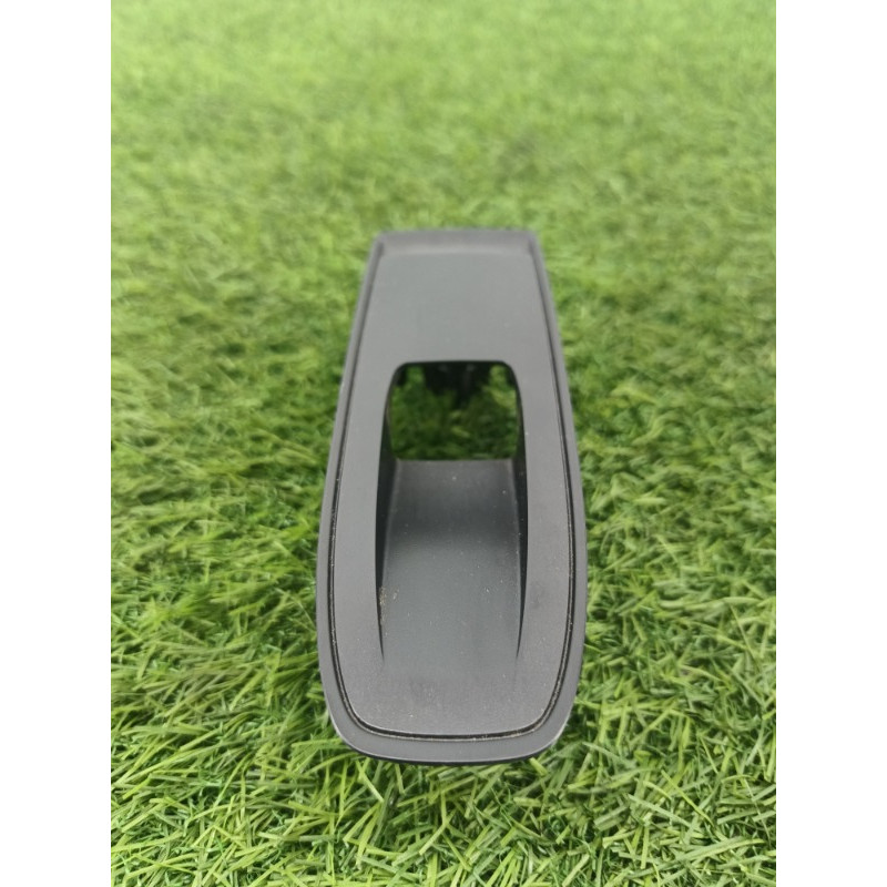 Накладка кнопок склопідйомника (салон) Subaru Forester SK 2019 2.5 83472FL000