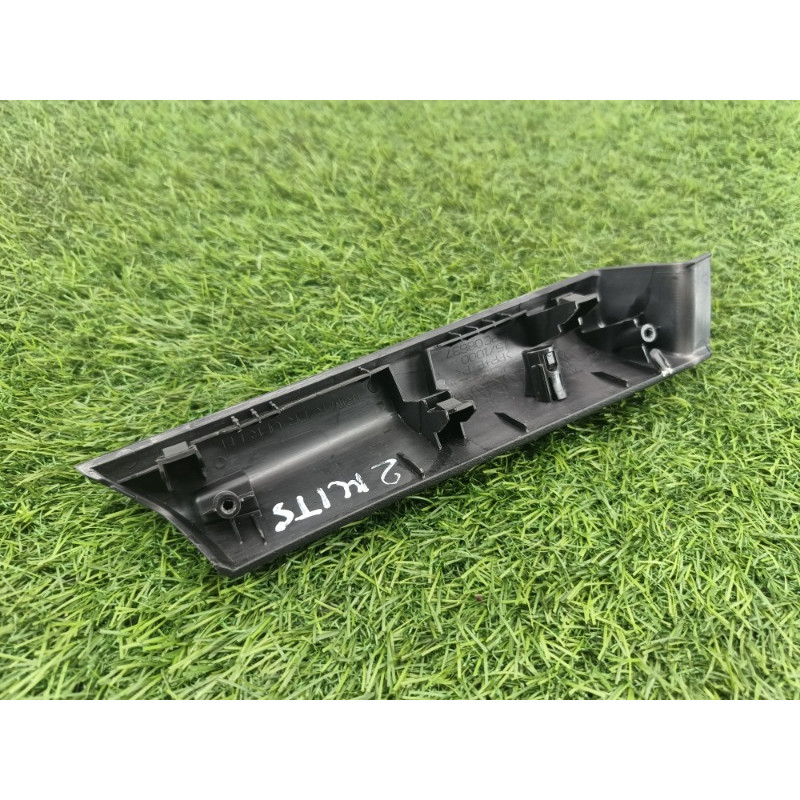 Декоративная накладка карты двери (салон) Mitsubishi Outlander GM4W 2022 2.50