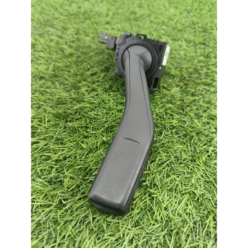 Переключатель поворотов (электрика) Volkswagen Tiguan 5N 2011 1.4 CAVA 1k0953513e