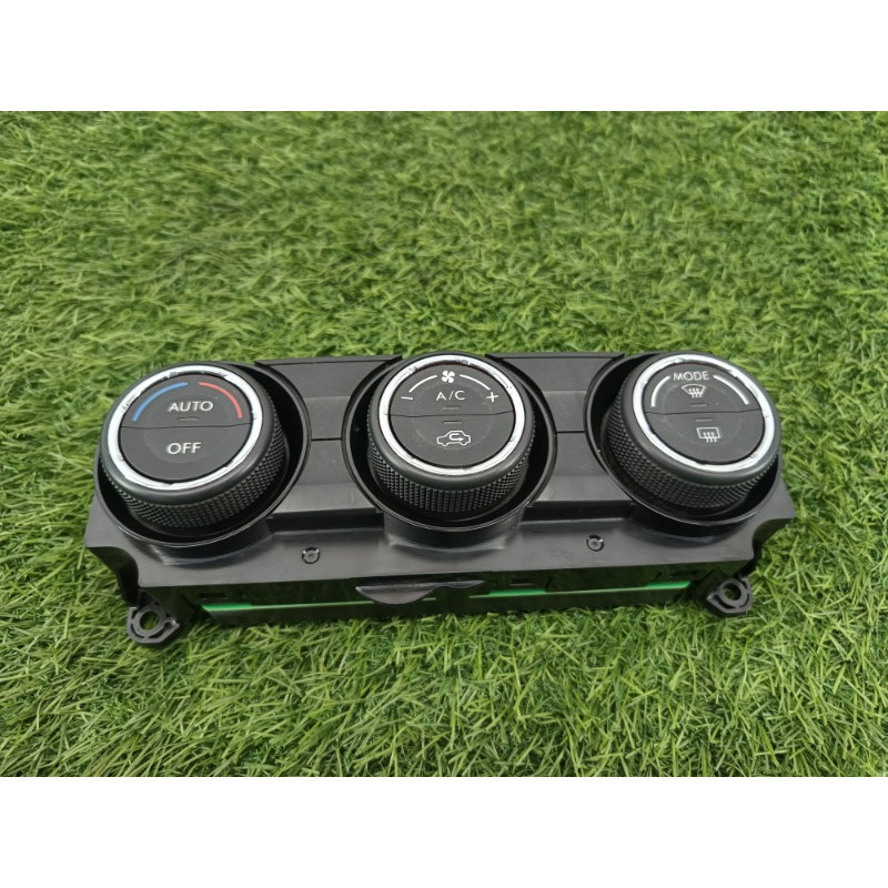 Панель управления климат-контролем (электрика / блок управления) Subaru Forester SJ 72311SG160