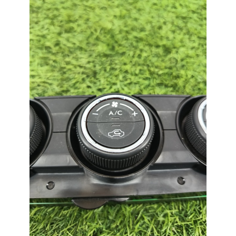 Панель управления климат-контролем (электрика / блок управления) Subaru Forester SJ 72311SG160