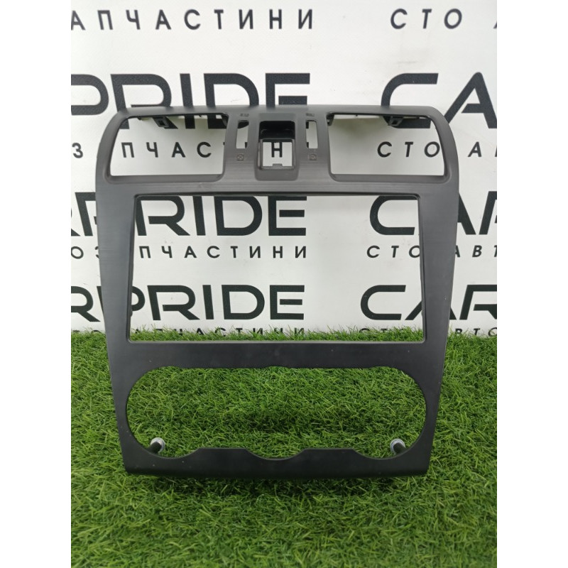 Рамка магнитофона (салон) Subaru Forester SJ