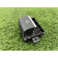 Кнопка стояночного тормоза