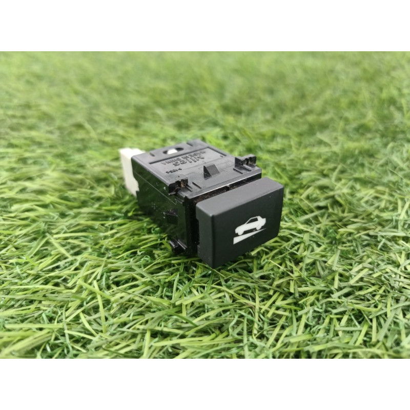 Кнопка помощи при подъеме (электрика / кнопки) Subaru Legacy BN 2016 2.5