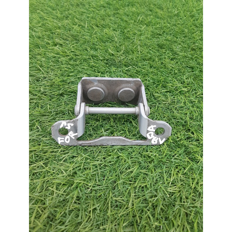 Петля багажника (кузов и элементы) Subaru Forester SJ 60879FJ000