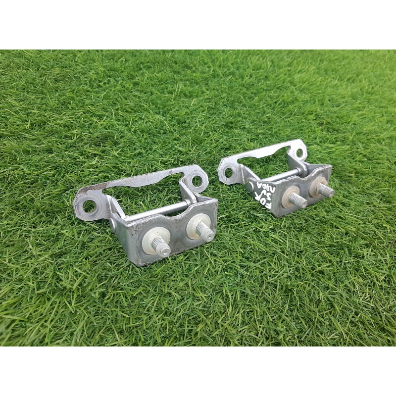 Петля багажника (кузов и элементы) Subaru Forester SJ 60879FJ000