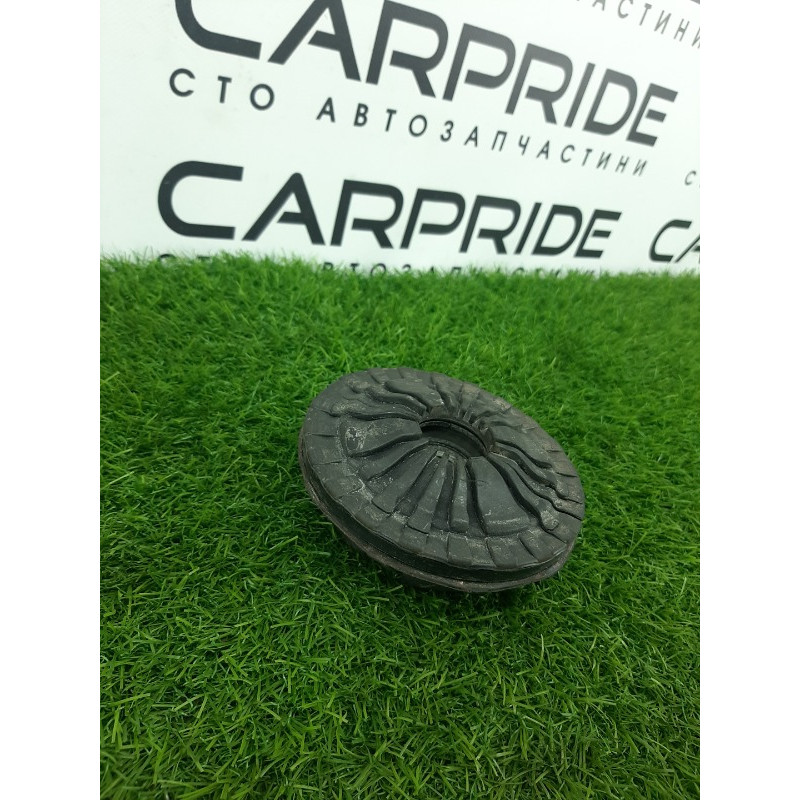 Опора пружины верхняя (подвеска) Audi A4 B8 8k0412377e