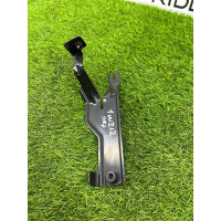 Кронштейн посилювача бампера