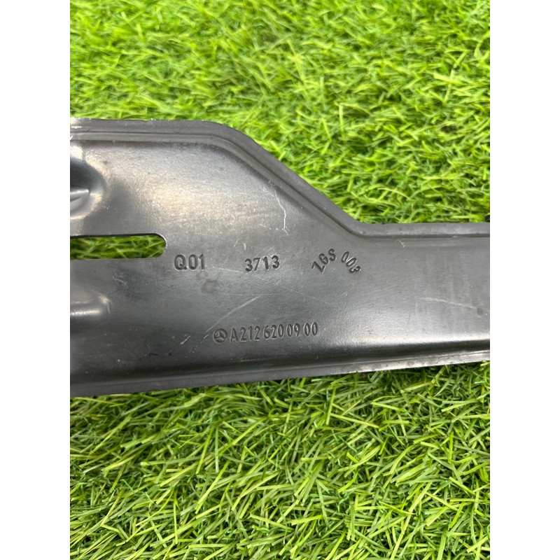 Кронштейн усилителя бампера (стекла и зеркала) Mercedes-Benz E-class w212 2013 2.2 CDI a2126200900