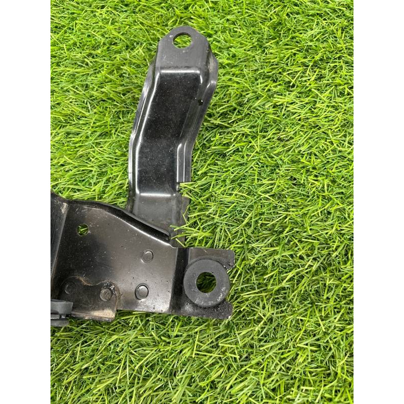 Кронштейн блока ABS (тормозная система) Subaru Forester SJ 27537FJ000